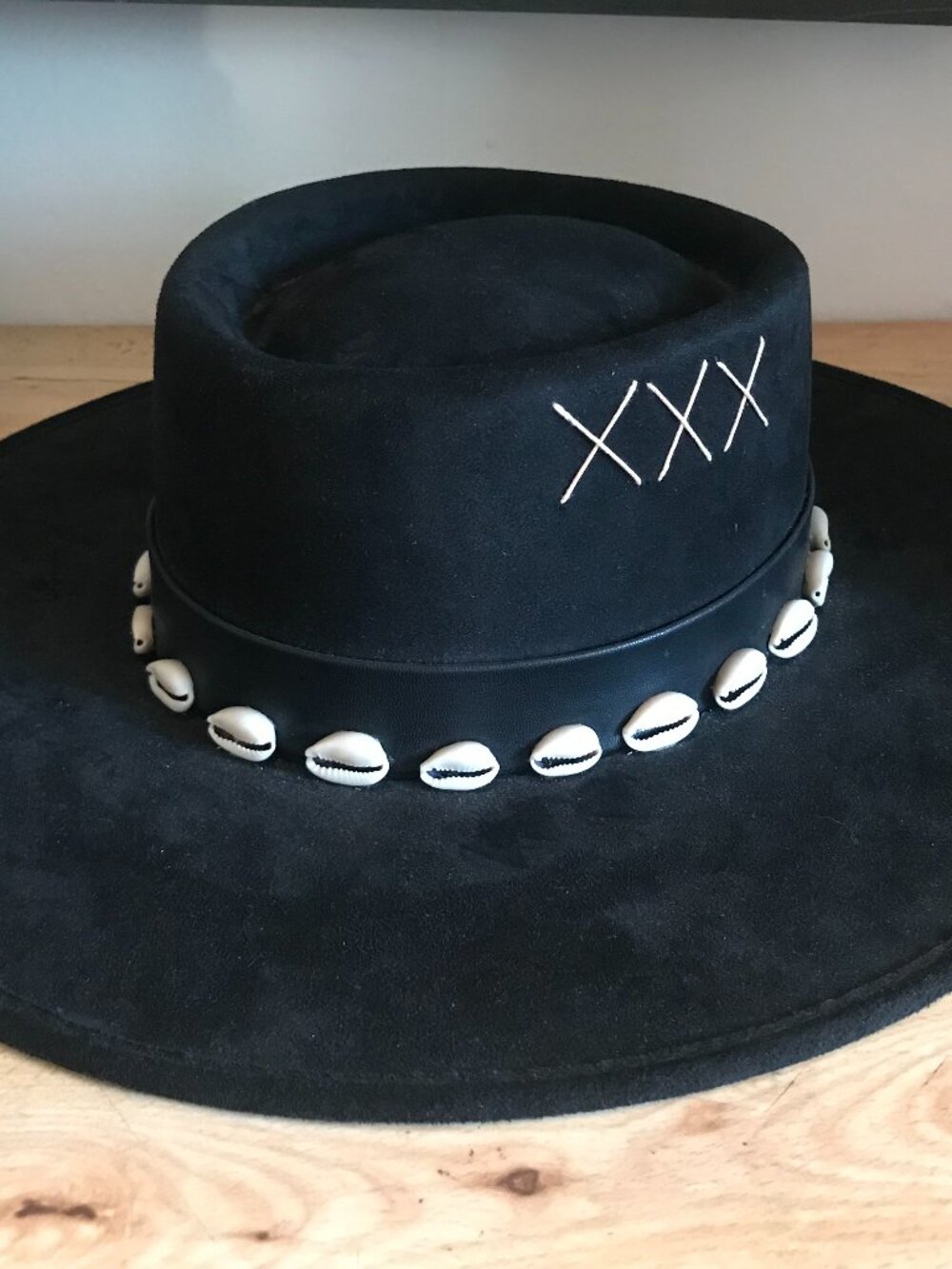 Gaucho Western Hat Wide Brim Cowrie Sea Shells XXX Black Bohemian Medium Cowboy